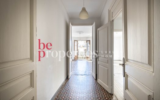 Piso novecentista único en la zona