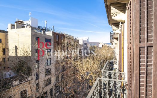 Piso novecentista único en la zona