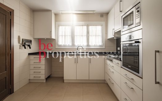 Adosada esquinera en Eixample