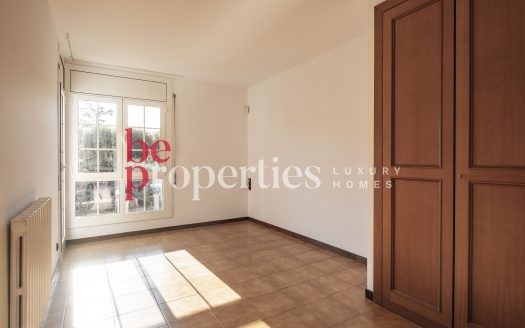 Adosada esquinera en Eixample