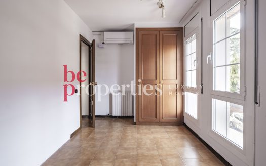 Adosada esquinera en Eixample