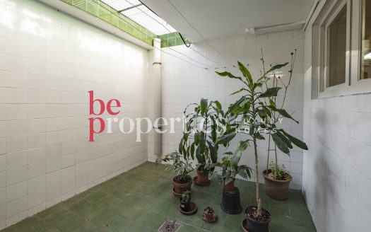 Adosada esquinera en Eixample