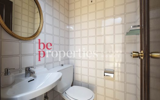 Adosada esquinera en Eixample