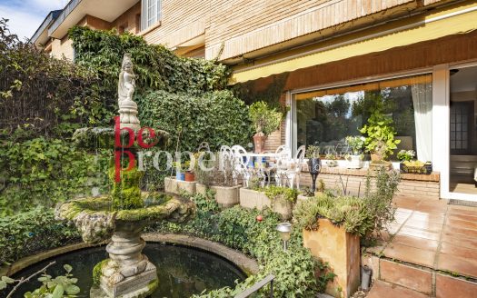 Adosada en la Eixample