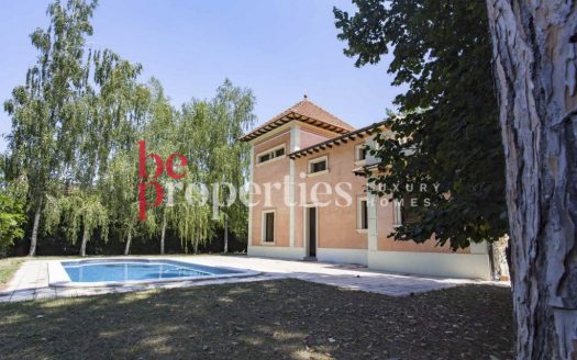 Exclusiva Villa de aire Romántico