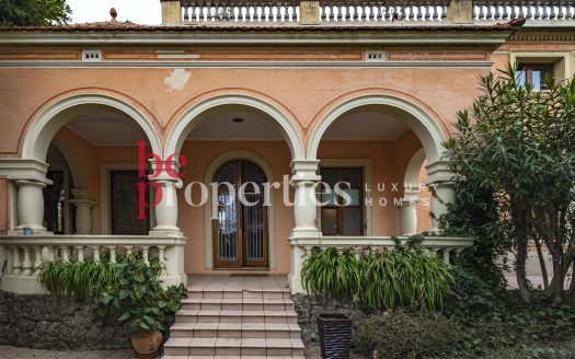 Exclusiva Villa de aire Romántico