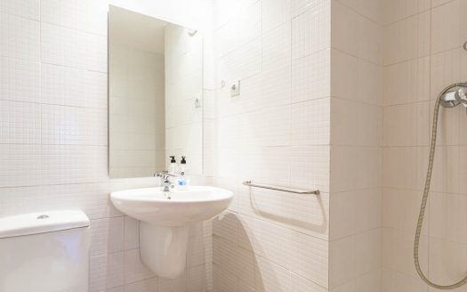 Piso amueblado con 2 piscinas comunitarias, Ideal Inversores.