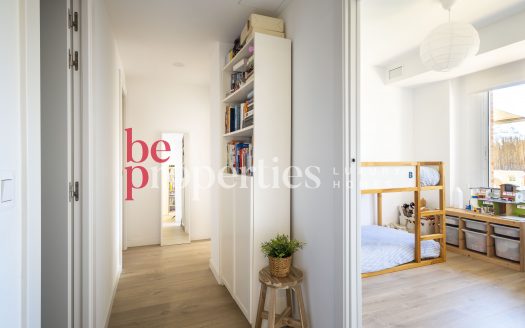 Planta baja impecable en Coll Favà