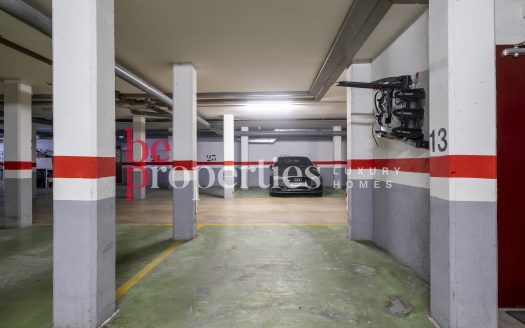 Planta baja impecable en Coll Favà