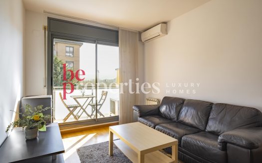 Piso amueblado con 2 piscinas comunitarias, Ideal Inversores.