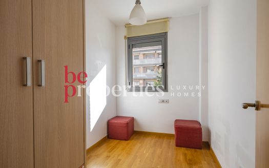 Piso amueblado con 2 piscinas comunitarias, Ideal Inversores.