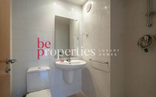 Piso amueblado con 2 piscinas comunitarias, Ideal Inversores.