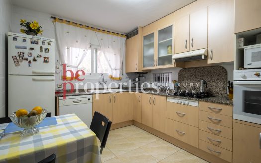 Oportunidad!! Adosada en Coll Favà