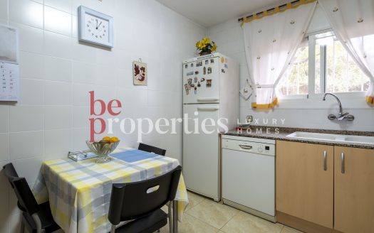 Oportunidad!! Adosada en Coll Favà