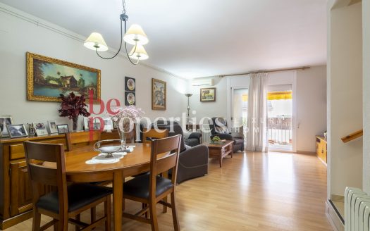 Oportunidad!! Adosada en Coll Favà