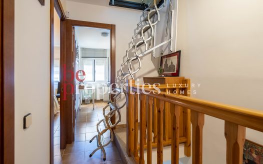 Oportunidad!! Adosada en Coll Favà