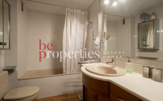 Oportunidad!! Adosada en Coll Favà