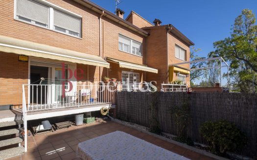 Oportunidad!! Adosada en Coll Favà