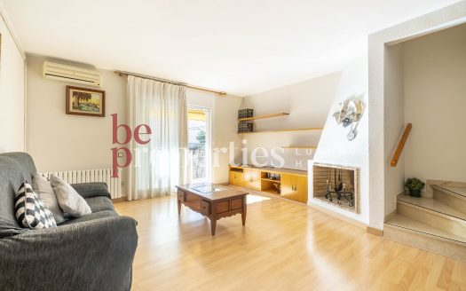 Oportunidad!! Adosada en Coll Favà