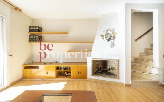 Oportunidad!! Adosada en Coll Favà