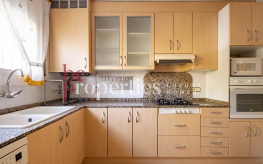 Oportunidad!! Adosada en Coll Favà