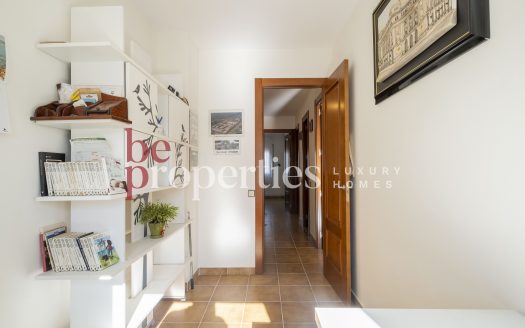 Oportunidad!! Adosada en Coll Favà