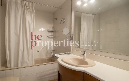 Oportunidad!! Adosada en Coll Favà