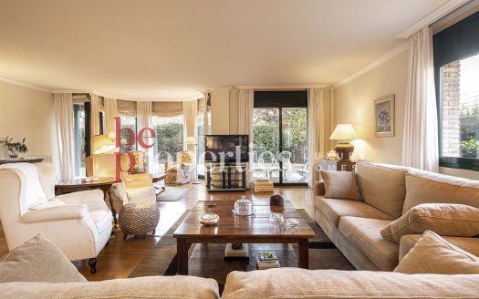 En exclusiva regia planta baja en Eixample, Sant Cugat