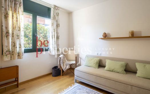 En exclusiva regia planta baja en Eixample, Sant Cugat