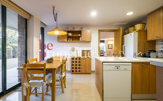 En exclusiva regia planta baja en Eixample, Sant Cugat