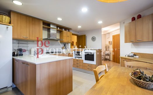 En exclusiva regia planta baja en Eixample, Sant Cugat