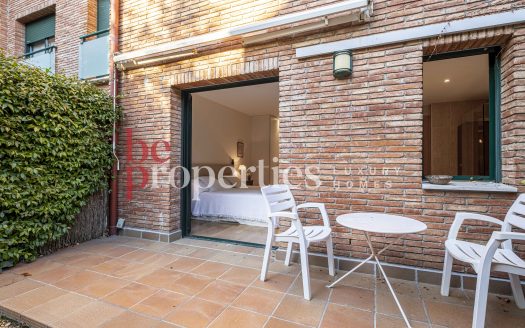 En exclusiva regia planta baja en Eixample, Sant Cugat