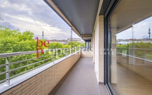 Piso céntrico delante Ayuntamiento