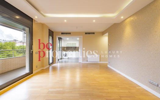 Piso céntrico delante Ayuntamiento