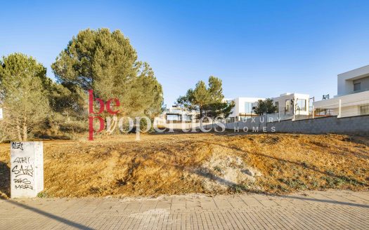 Terreno zona premium Can Mates