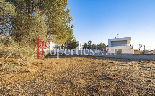 Terreno zona premium Can Mates