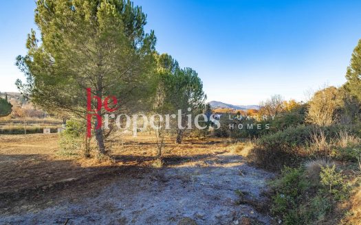 Terreno zona premium Can Mates