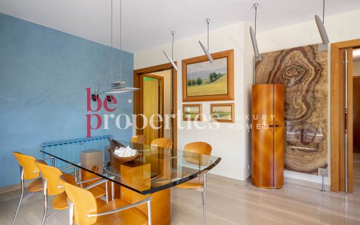 Elegante pareada en el Golf