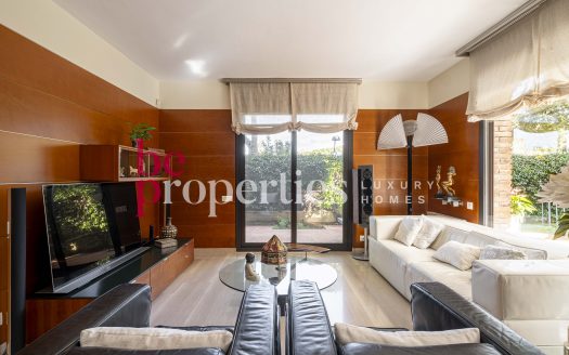 Elegante pareada en el Golf