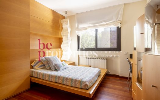 Elegante pareada en el Golf