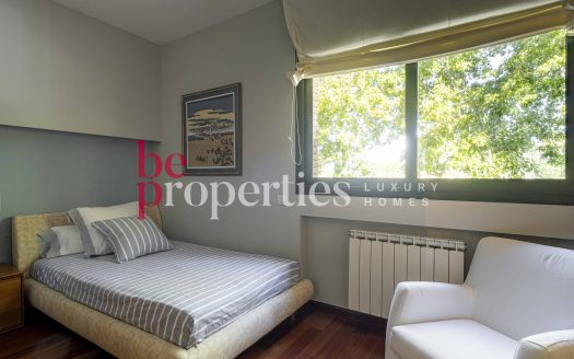 Elegante pareada en el Golf