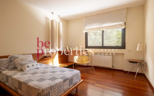 Elegante pareada en el Golf