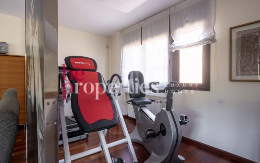 Elegante pareada en el Golf