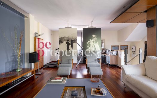 Elegante pareada en el Golf