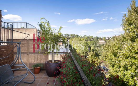 Elegante pareada en el Golf