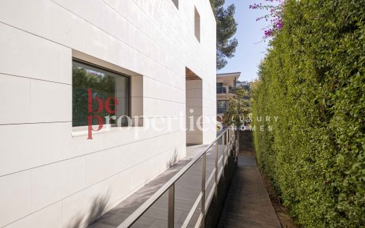 Chalet minimalista cerca estación Valldoreix