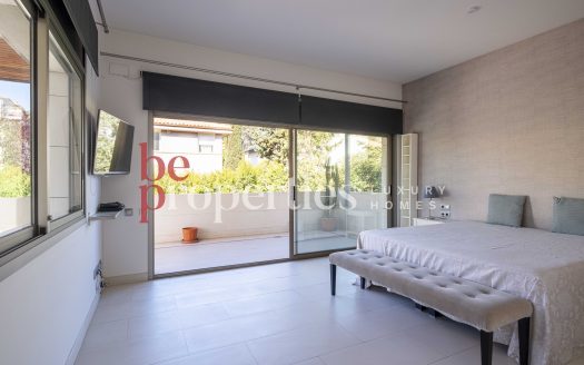 Chalet minimalista cerca estación Valldoreix