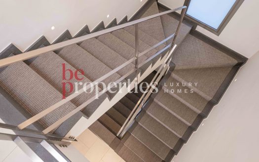 Chalet minimalista cerca estación Valldoreix