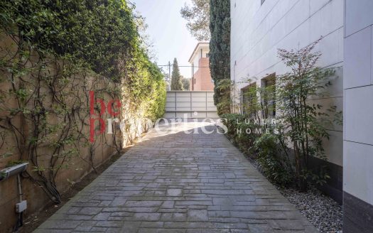 Chalet minimalista cerca estación Valldoreix