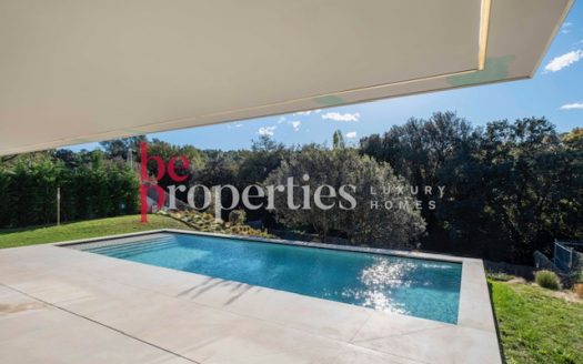 Espectacular casa vanguardista en el Golf